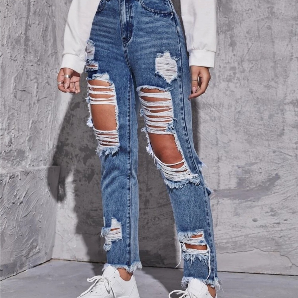 💋💋 NEW HIGH WAIST RIPPED JEANS - Picture 4 of 7